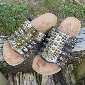 Naughty Monkey sandals